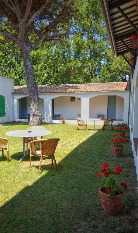 Hotel Les Gollandieres Le Bois-Plage-en-Ré Esterno foto